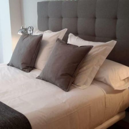 Apartamentos Porta Nova Lugo Bagian luar foto
